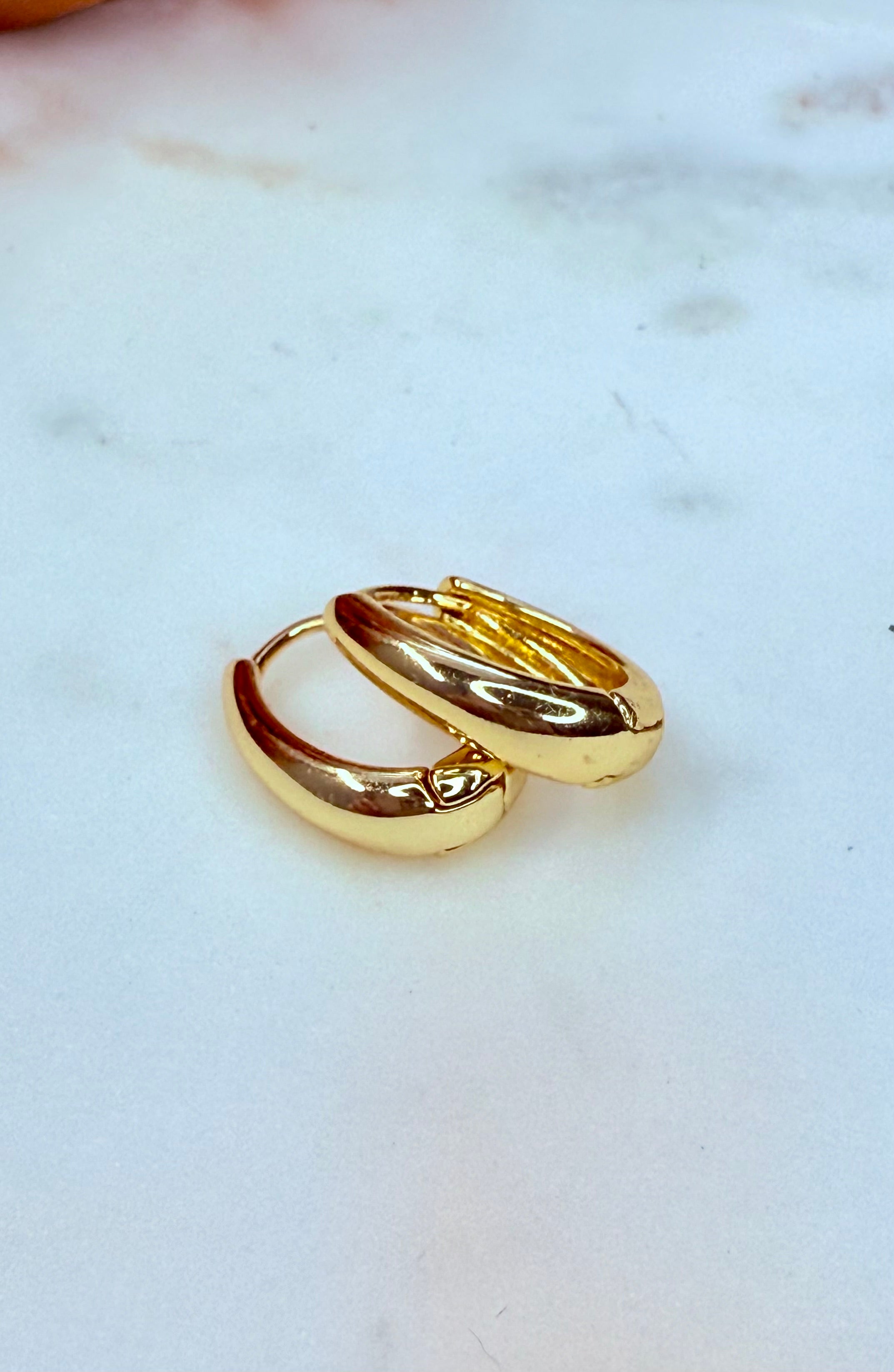 Black Marbled Halo Hoop Charms