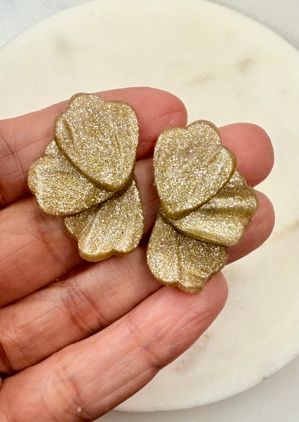 3 Petal Shimmering Gold Statements