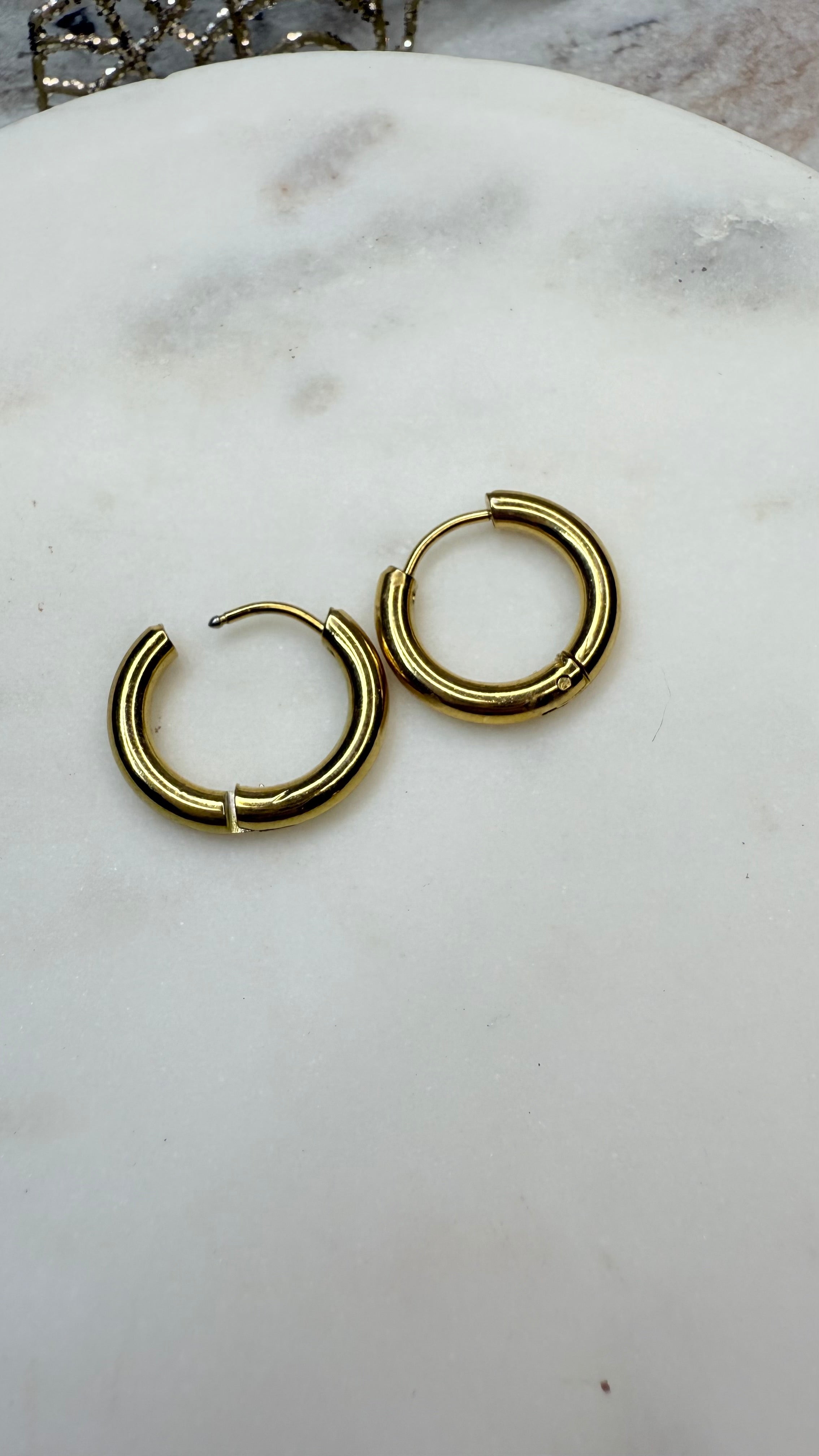 Black Marbled Halo Hoop Charms